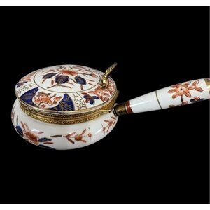 vintage Andrea  Sadek Porcelain Oriental Gold Guilt Silent Butler Crumb Catcher